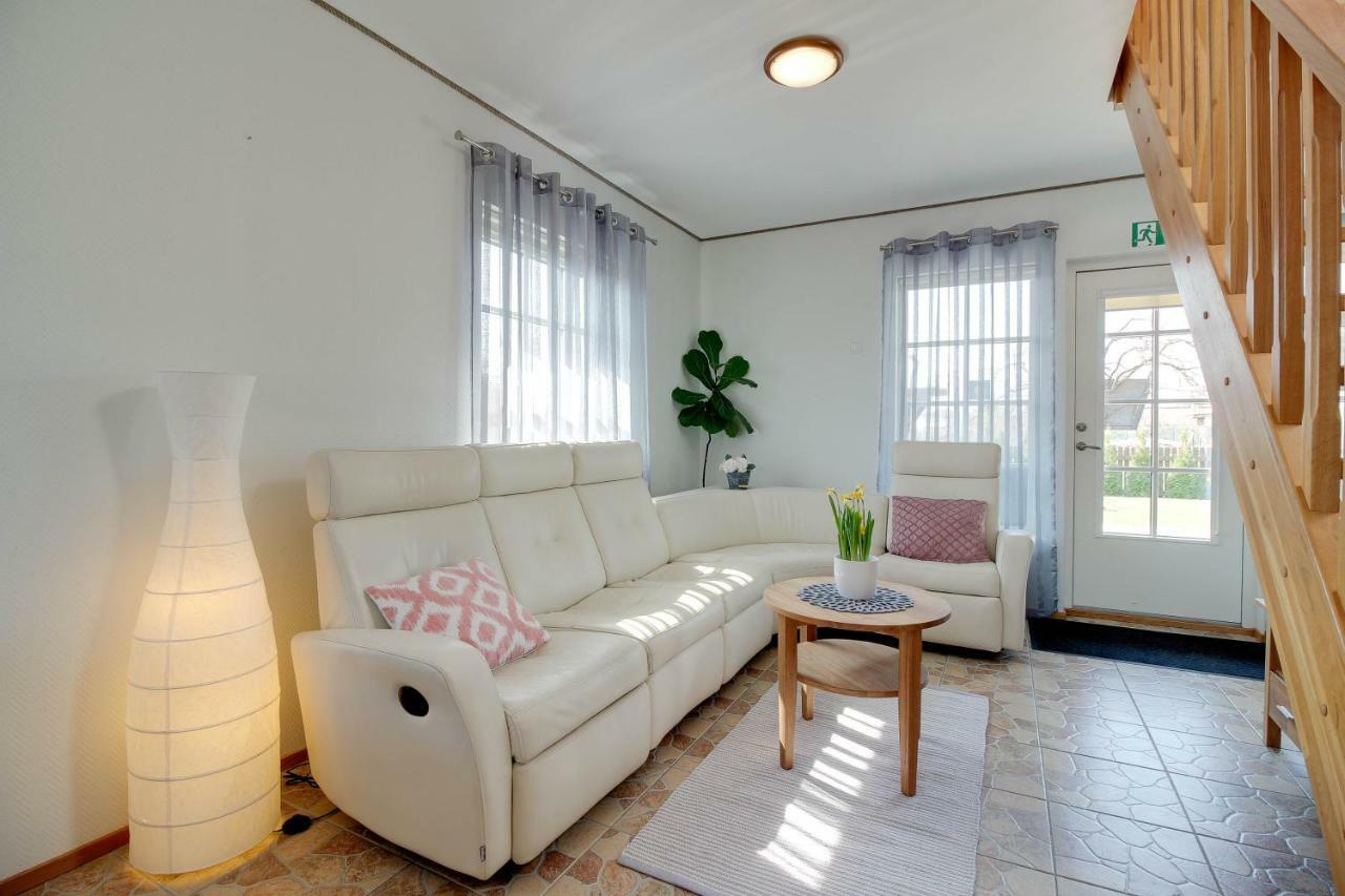 Kasekese Holiday Home With Sauna And Garden クレサーレ エクステリア 写真